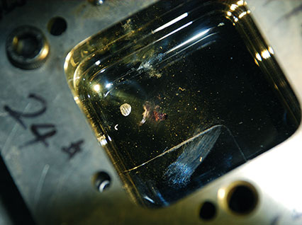 <a href='http://m.tjtianlian.com.cn/product/3.htm' class='text_a'>模具激光焊機</a>修復鏡面模具效果